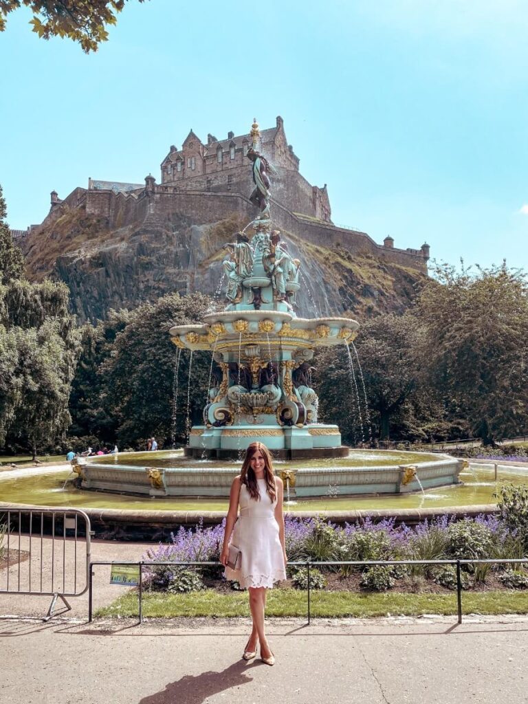 View of Edinburgh Castel form Princes Street Gardens