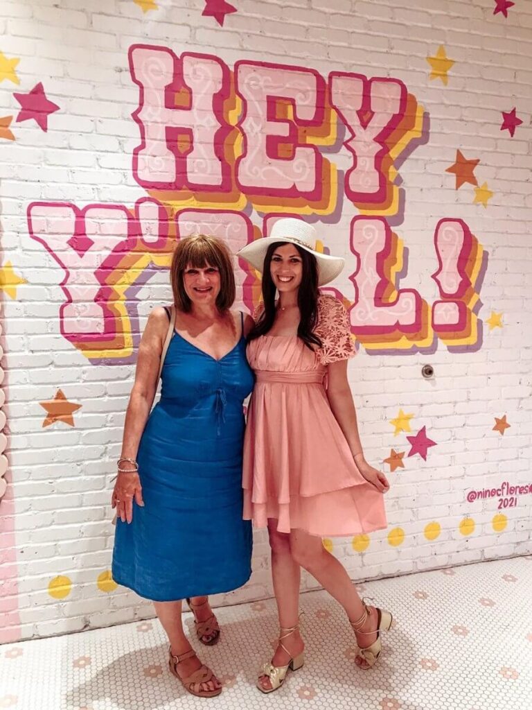 ‘Hey Y’all’ mural at Stoney Clover Lane – one of the most Instagrammable backdrops in Nashville