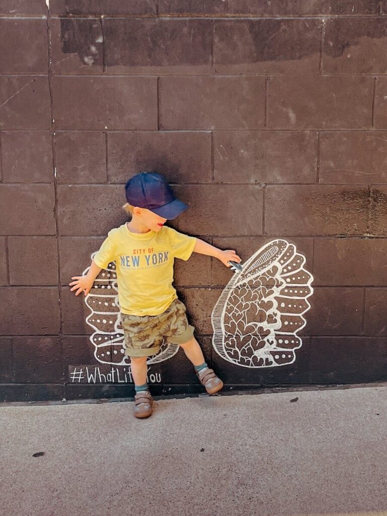 Mini angel wings in Nashville – a cute photo spot for kids and a fun Instagram backdrop

