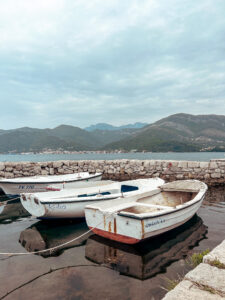 Walk to Donja Lastva from Tivat