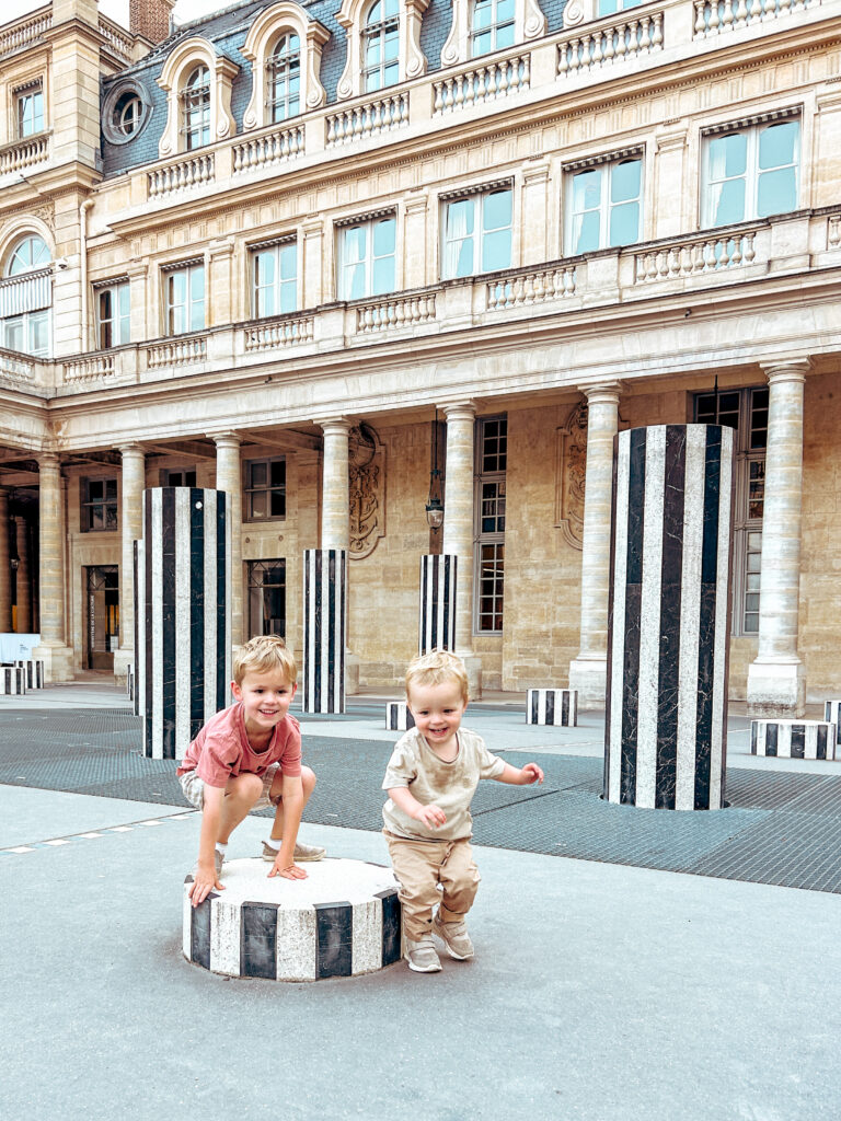 Colonnes de Buren at   Palais Royal