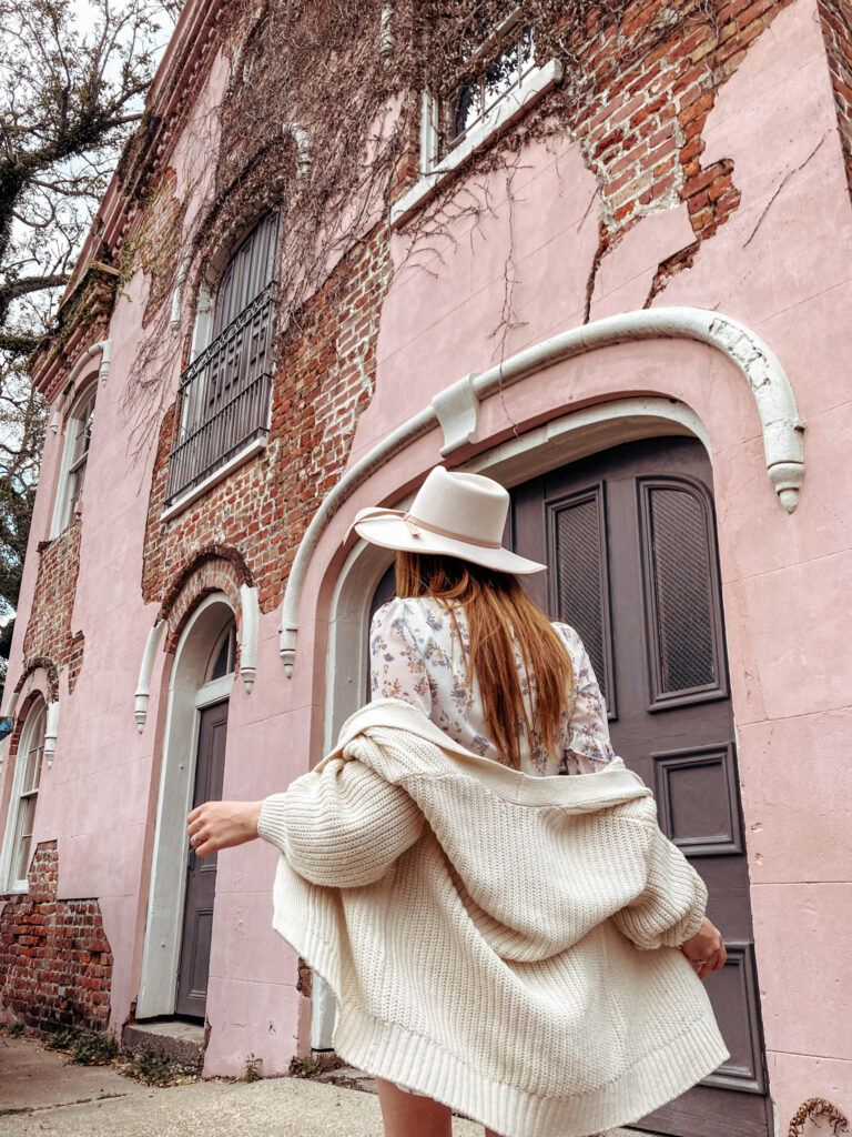 pink coatch hous in the garden district of New Orleans