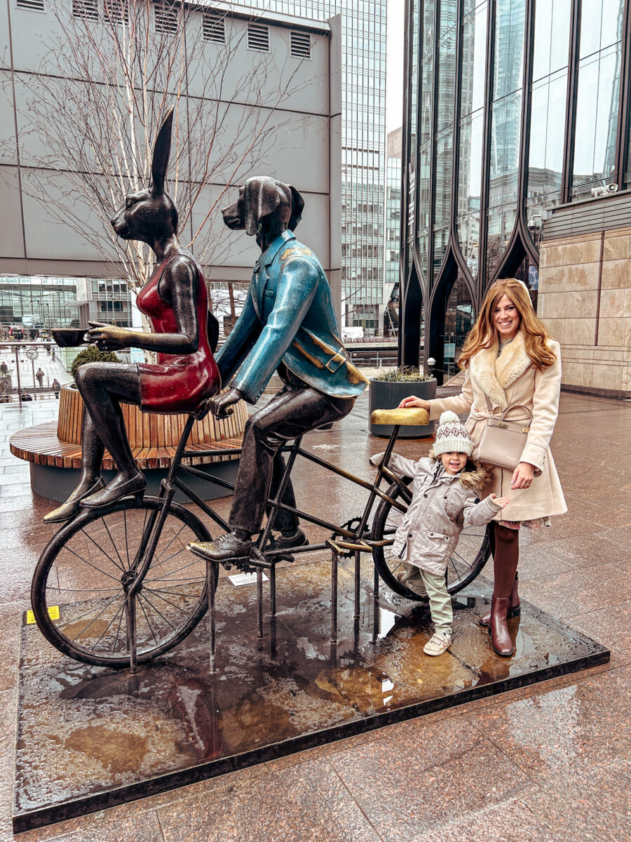 Gillie and Marc Sculpture Canary Wharf