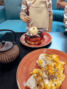 Breakfast at Chelsea Brunch and Coffee Faro