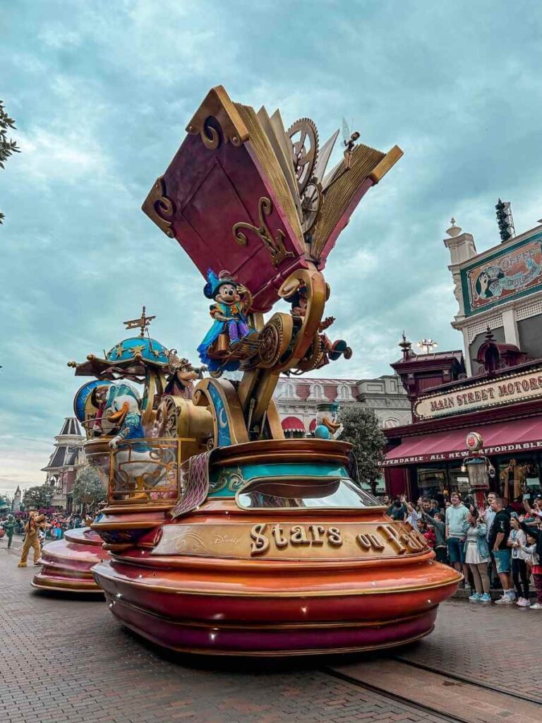 Mickey Mouse leading the Disneyland Paris parade – a must-see moment for toddlers and families.
