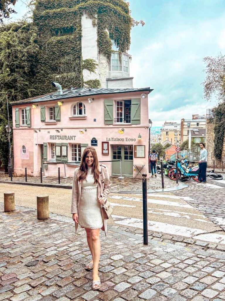 Mum in the City outside La Maison Rose, one of Montmartre’s most photographed cafés