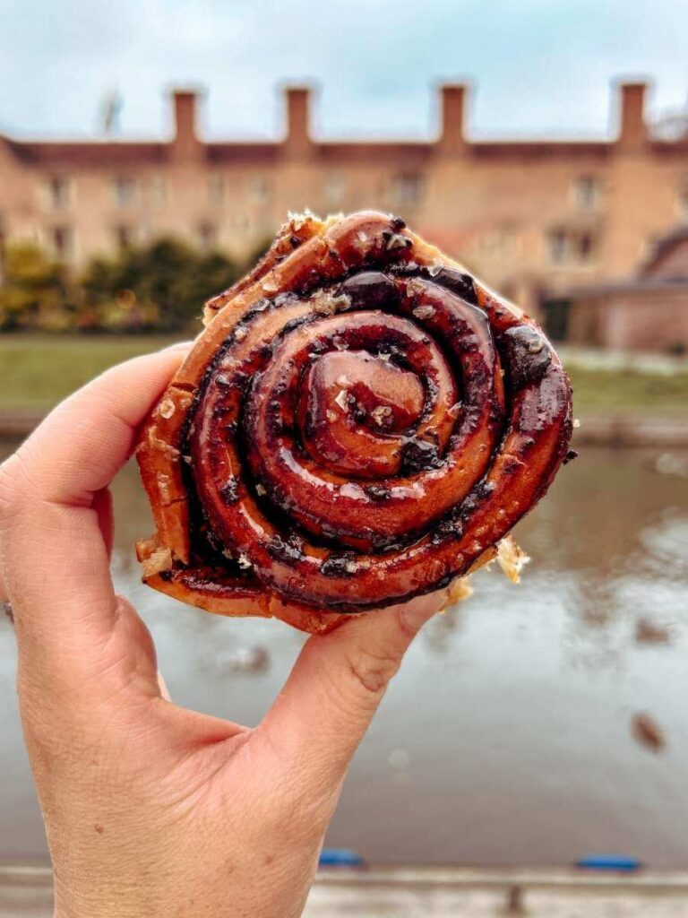 Iconic sticky Chelsea buns from Fitzbillies – a sweet treat to enjoy while exploring Cambridge with kids.
