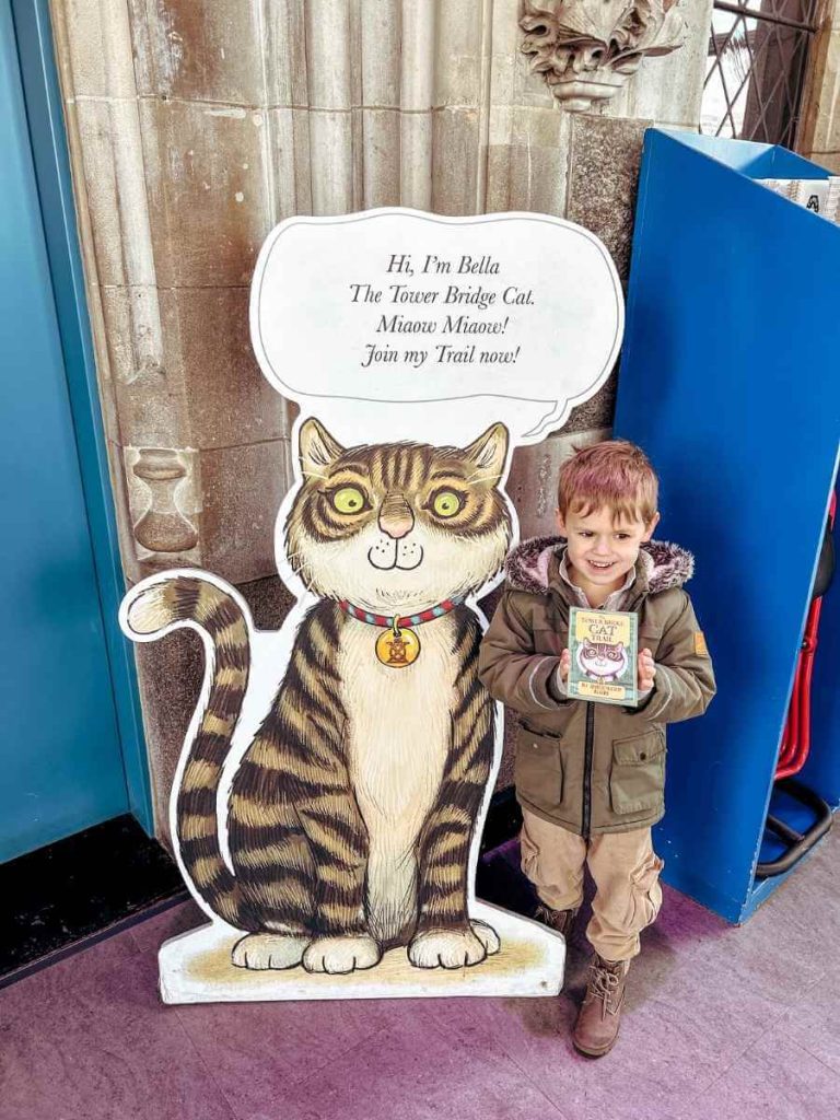 The start of the Cat Trail, the prfect activity for visiting Tower Bridge with kids
