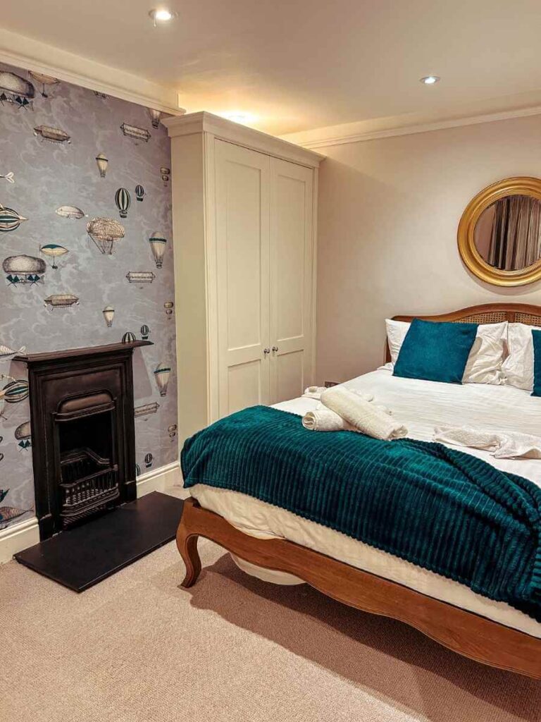 Child-friendly second bedroom – perfect for a family stay.
