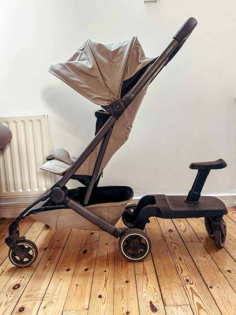 Joolz Aer+ stroller with seat in the upright position.