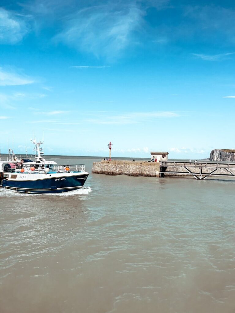 A boat coming in to Le Tréport Harbour.