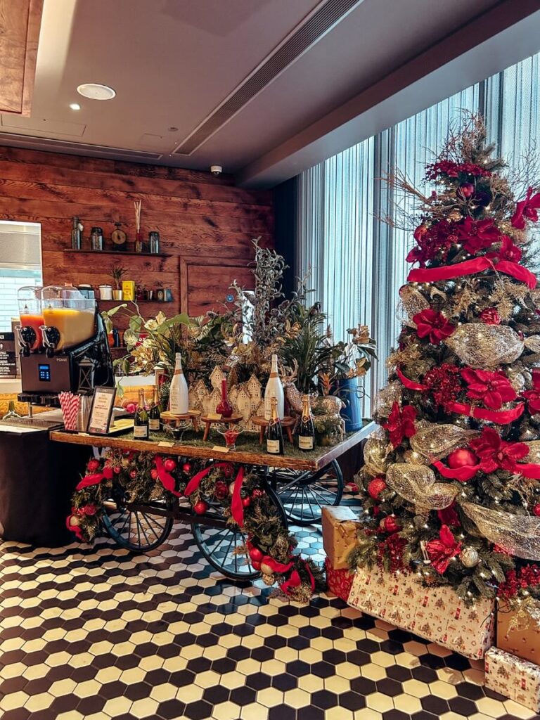 festive decor at the OXBO BRUNCH at Hilton Bankside. 